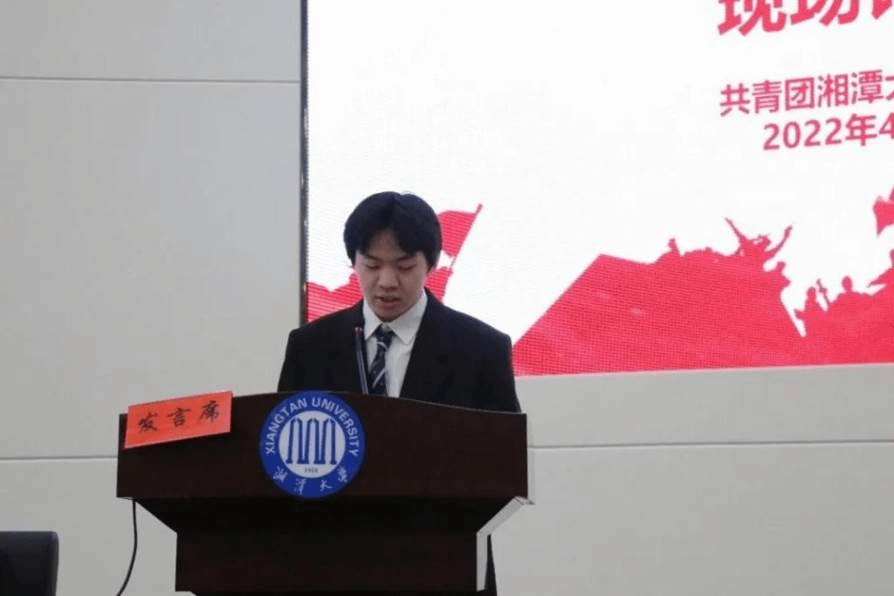 十佳学生干部竞选现场拍 十佳学生干部竞选现场拍